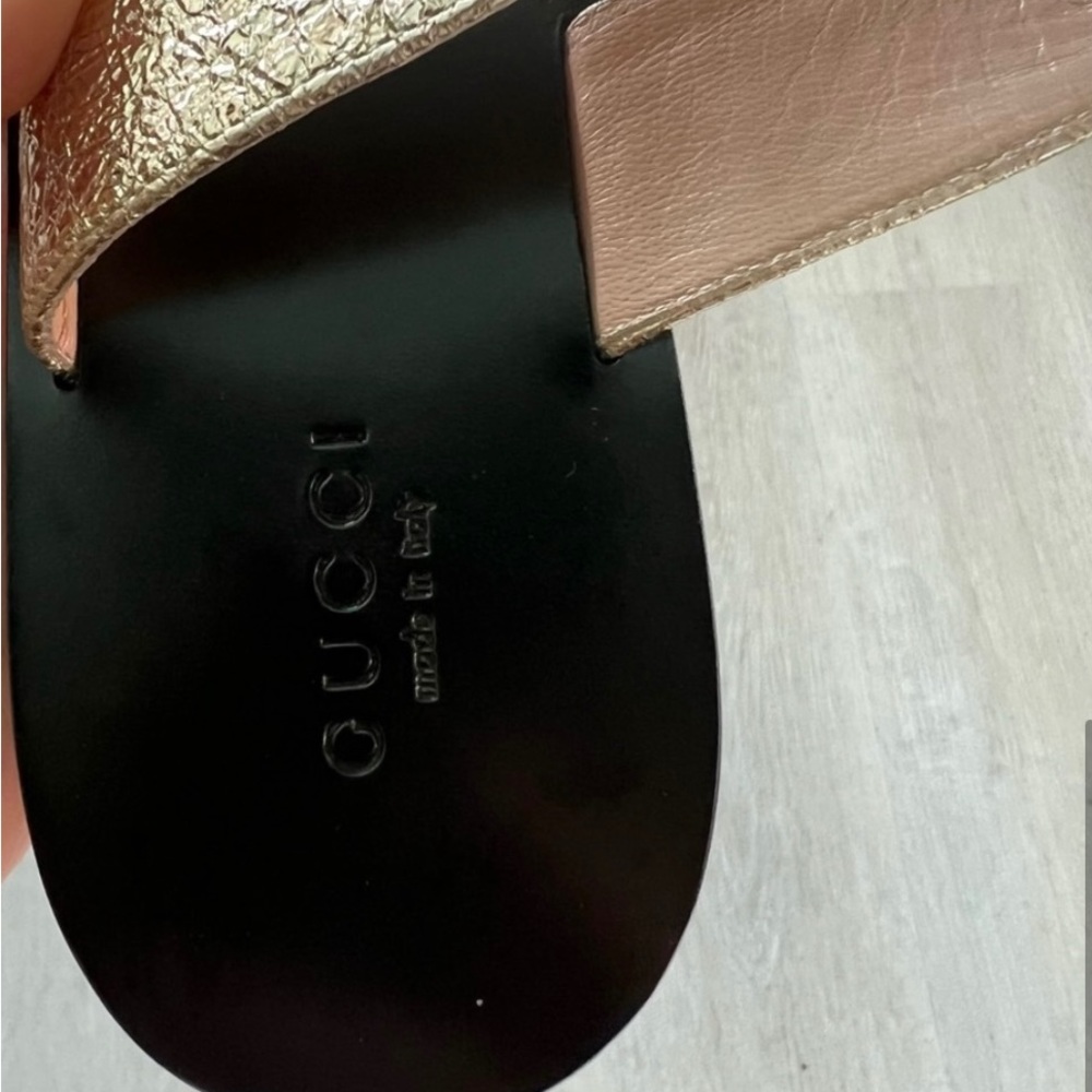 Gucci GG T-strap Sandal - LIKE NEW - Picture 5 of 8